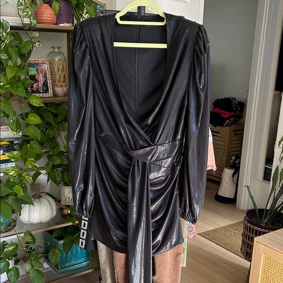 PrettyLittleThing Dresses & Skirts - Pretty Little Thing Dress. Size 8. PTP 17”. Stretch. See description.